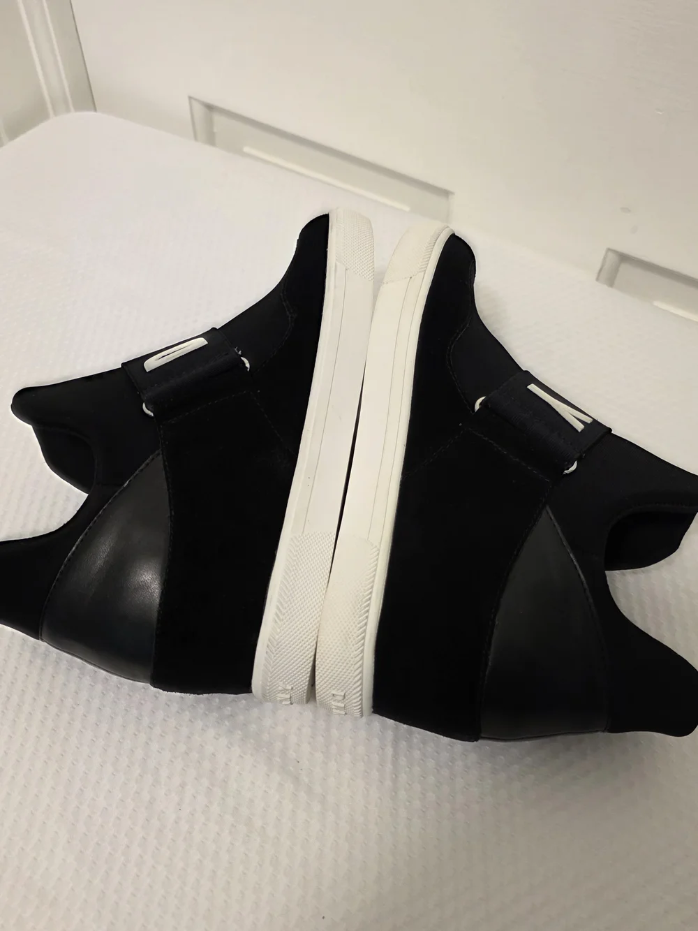 DKNY Black & White 